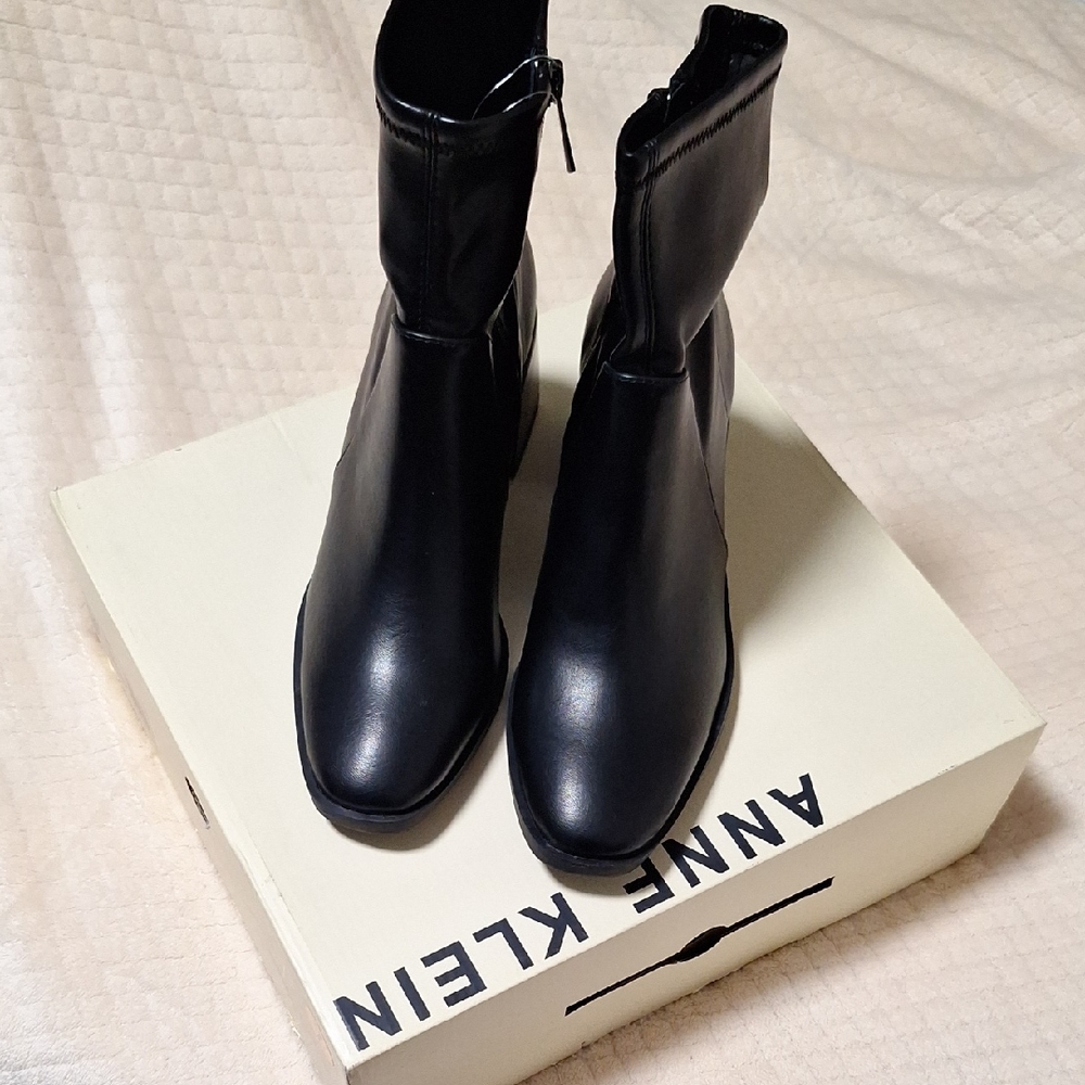 Anne Klein Akastrid Dress Heel Mid Black Boot Size 7 New
